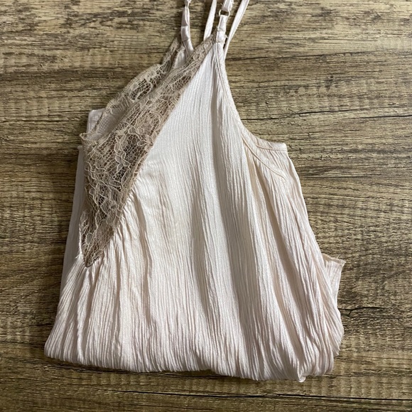 American Eagle Camisole Beigey Pink with lace - Picture 4 of 5